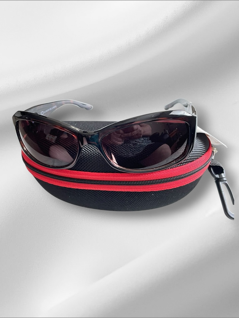 Oscar de la Renta Women's Brown Tortoise Wrap Sunglasses & Case